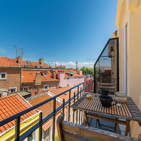 Apartmán Bright Duplex With Stunning Bridge Views In The History Area Lisboa