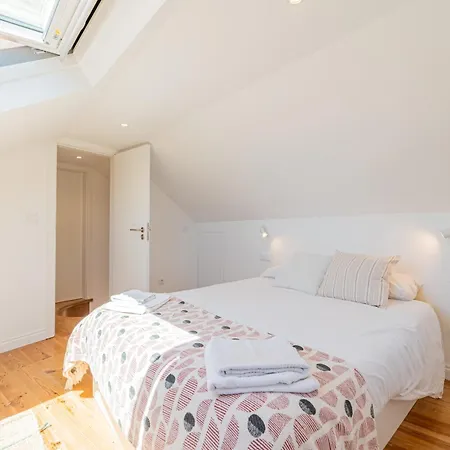 Bright Duplex With Stunning Bridge Views In The History Area Apartmán Lisboa