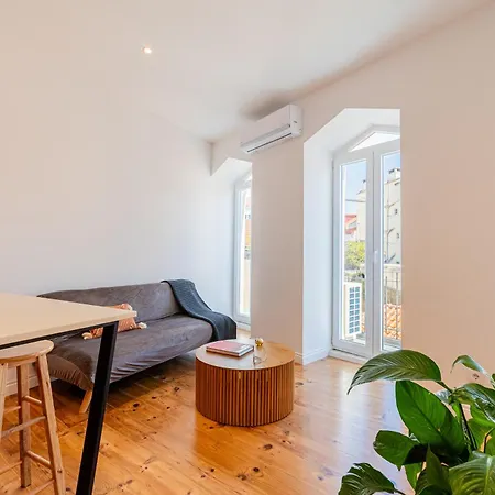 Elegant & Renovated 2 Bedrooms Duplex In The Historic Area Apartment *