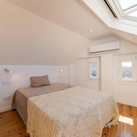 Elegant & Renovated 2 Bedrooms Duplex In The Historic Area Apartment *